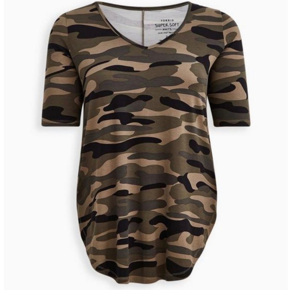 NWT Torrid camo super soft v-neck tunic tee size 2 (18-20)